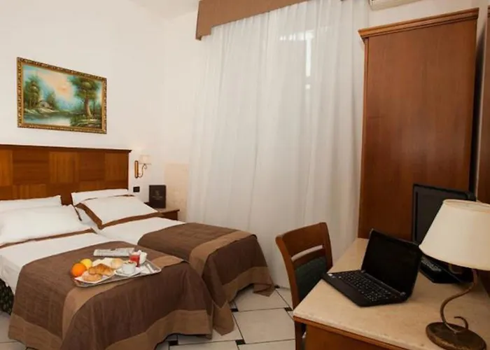 Hotel Garibaldi Napoli